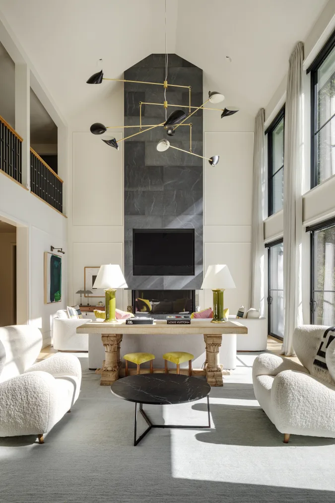 new_custom_house-wellesley-ma-gl-int3.jpg